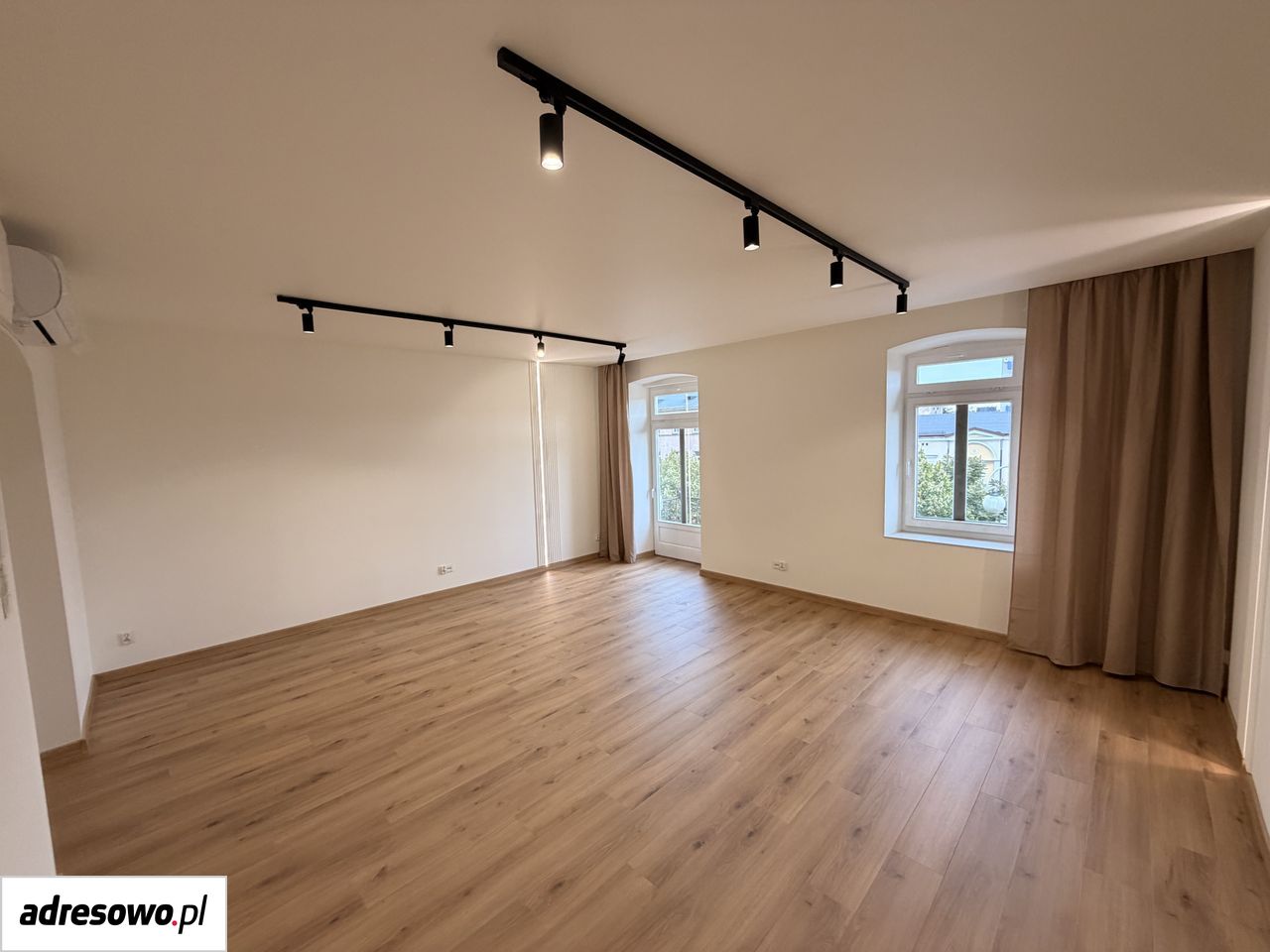 Lokal Częstochowa Centrum, al. Aleja Najświętszej Maryi Panny. Zdjęcie 1
