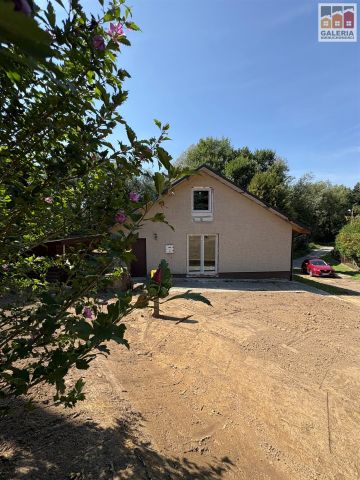 dom wolnostojący, 2 pokoje Krzemienica. Zdjęcie 1