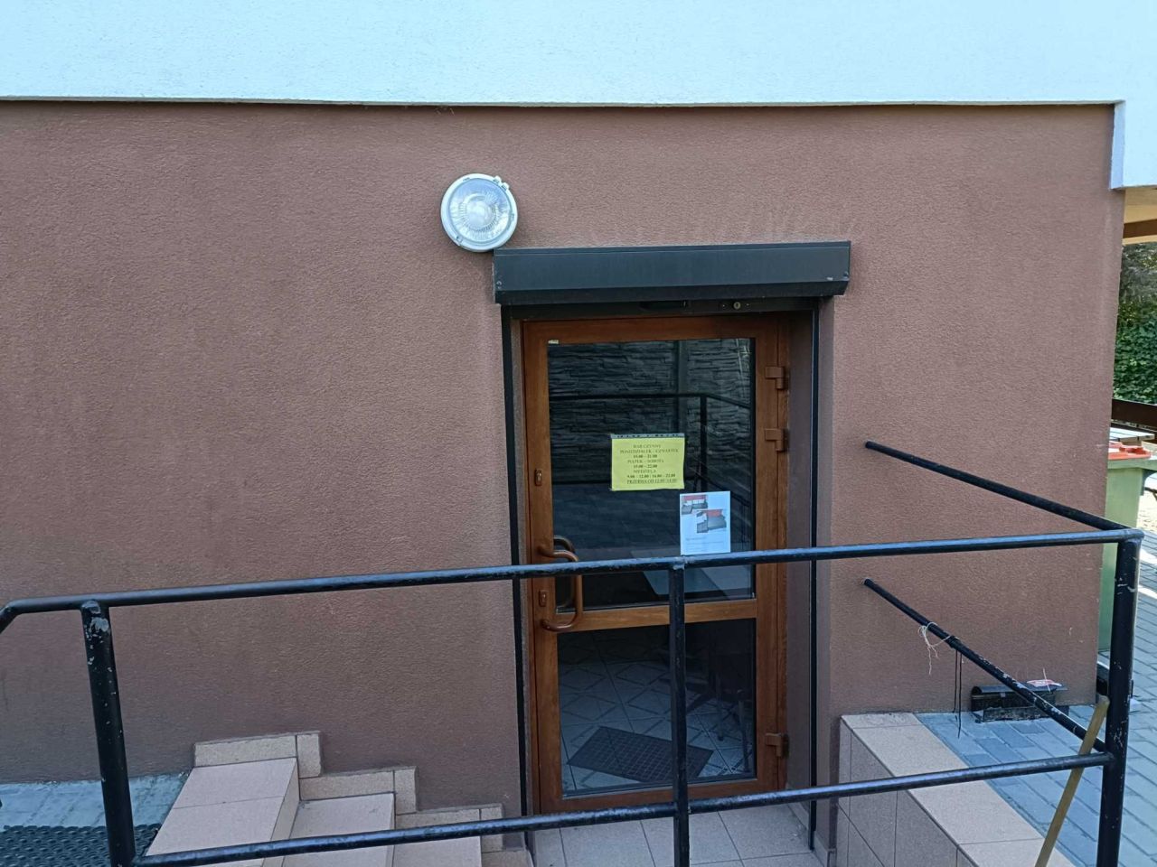 Lokal Komorniki. Zdjęcie 2