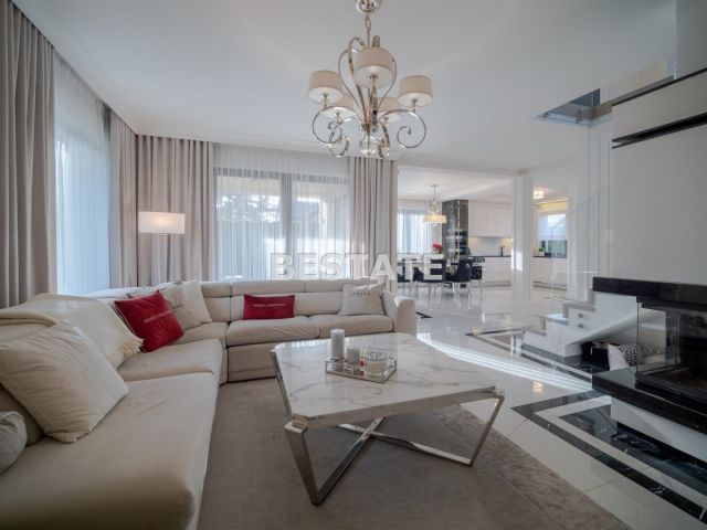 dom wolnostojący, 4 pokoje Brzeźnica. Zdjęcie 9