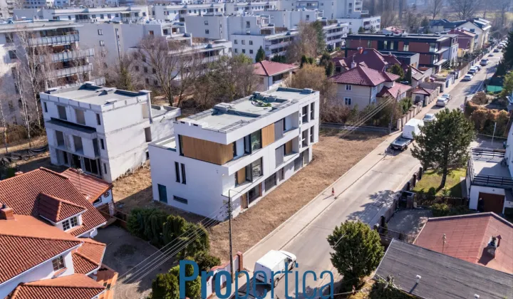 dom szeregowy, 5 pokoi Warszawa Wola, ul. Znana