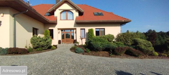 dom wolnostojący, 7 pokoi Kadłub, ul. Magnoliowa. Zdjęcie 1