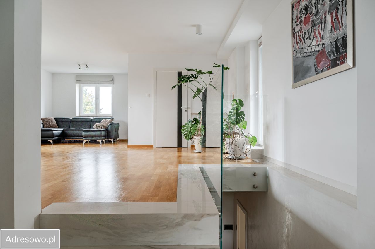 dom wolnostojący, 5 pokoi Magdalenka. Zdjęcie 9