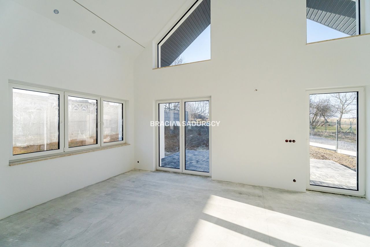 dom wolnostojący, 5 pokoi Bębło. Zdjęcie 33