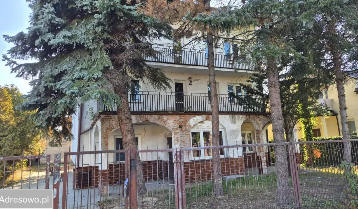 dom wolnostojący, 9 pokoi Łomianki, ul. Gościńcowa