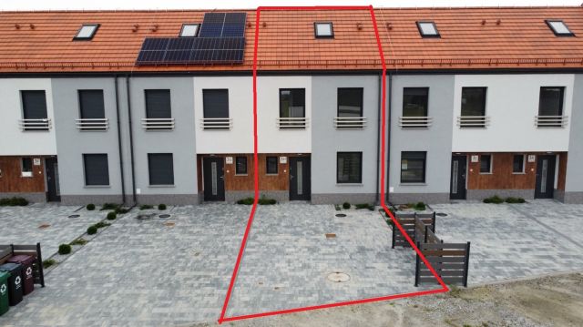 dom szeregowy, 5 pokoi Godzikowice, ul. Spokojna. Zdjęcie 1