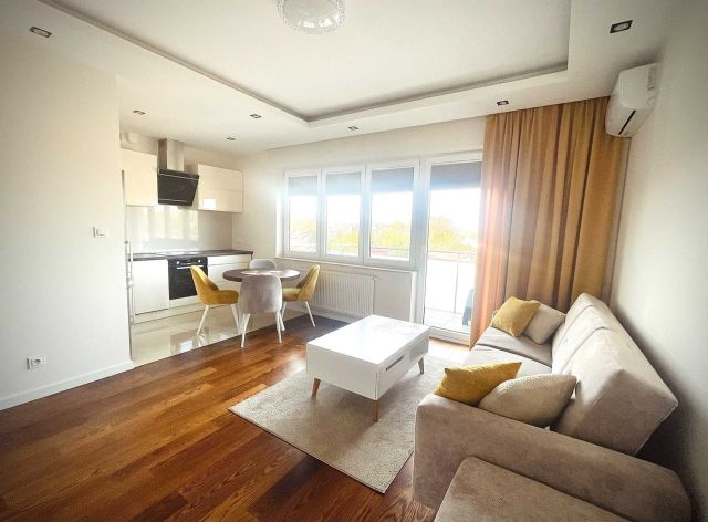 Mieszkanie 3-pokojowe Kobyłka, ul. Leśna. Zdjęcie 1