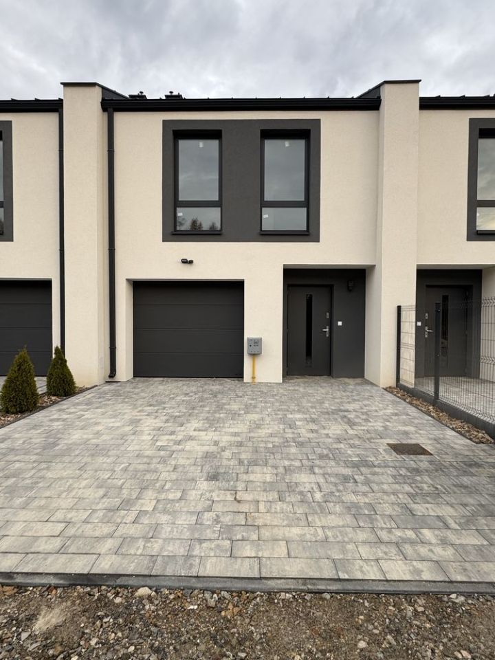 dom szeregowy Stary Sławacinek