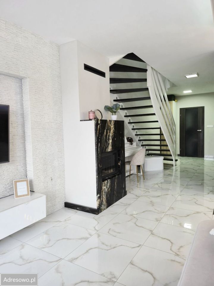 bliźniak, 5 pokoi Krzyków. Zdjęcie 16