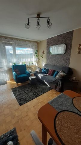 Mieszkanie 3-pokojowe Gdynia Chylonia, ul. Gniewska. Zdjęcie 1