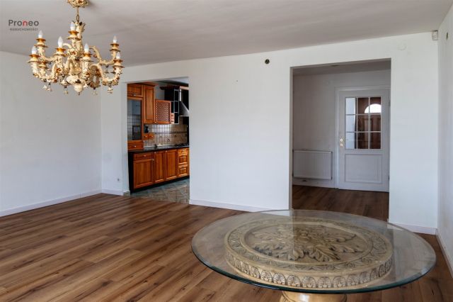 dom wolnostojący, 3 pokoje Stare Miasto. Zdjęcie 8