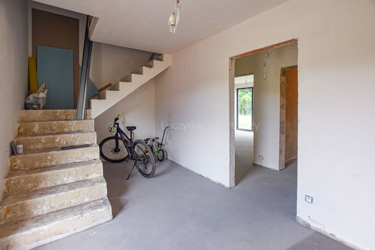 dom wolnostojący, 5 pokoi Komarno. Zdjęcie 20