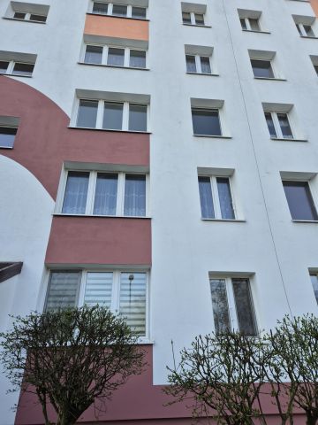 Mieszkanie 3-pokojowe Łódź Bałuty, ul. Julianowska. Zdjęcie 1