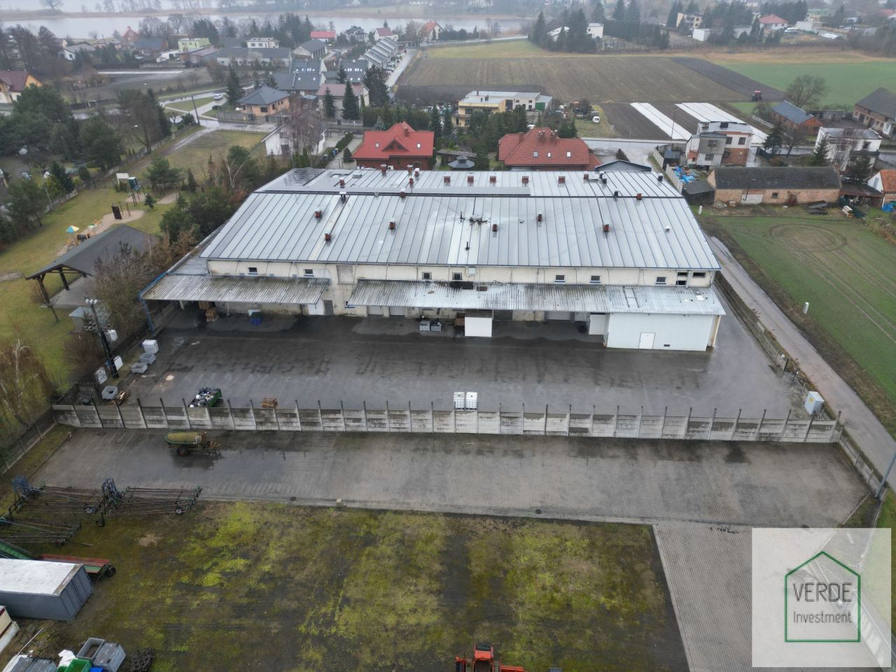 Hala/magazyn Biernatki, al. Flensa. Zdjęcie 3