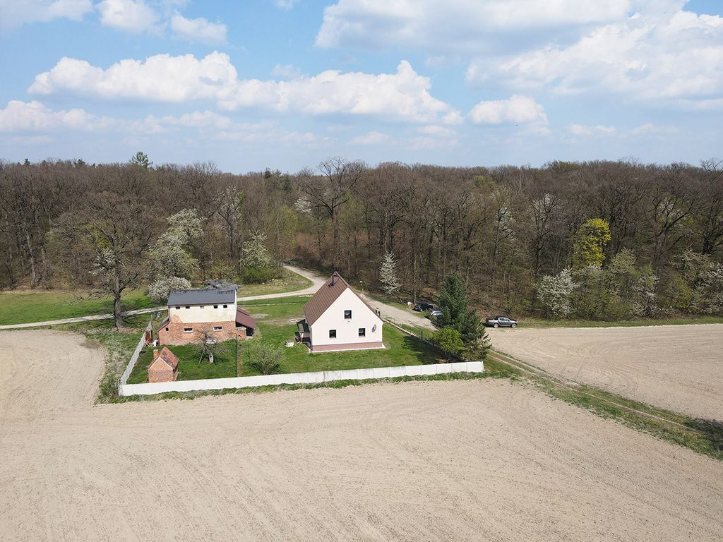 dom wolnostojący, 4 pokoje Przydroże Małe. Zdjęcie 1