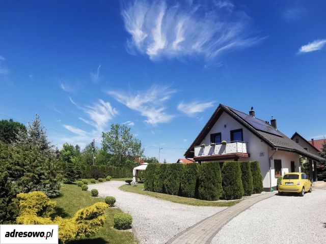 dom wolnostojący, 4 pokoje Mysłakowice, ul. Szmaragdowa. Zdjęcie 1
