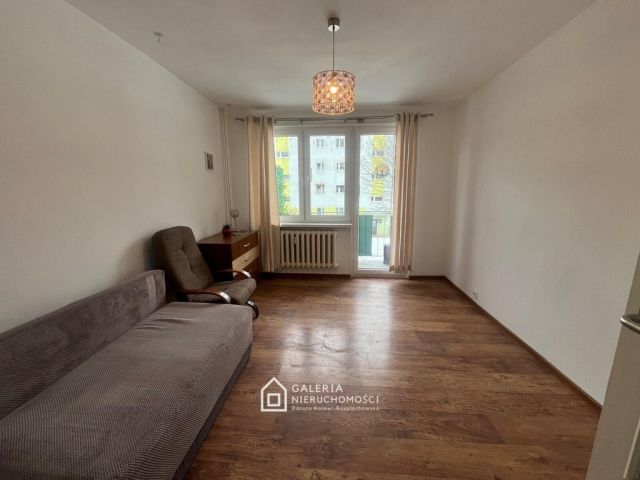 Mieszkanie 2-pokojowe Gniezno, ul. Budowlanych. Zdjęcie 1