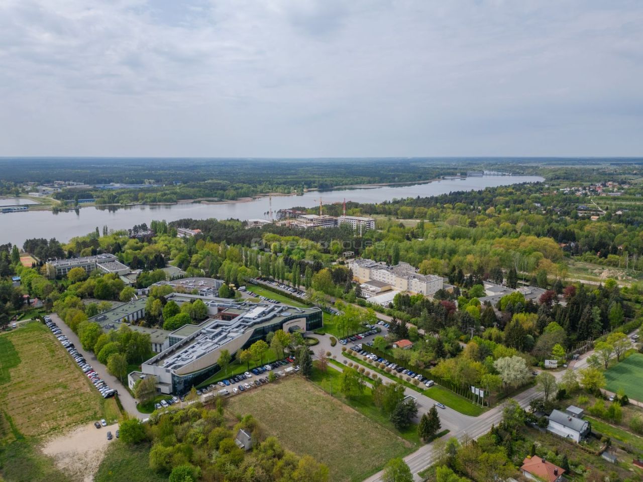 dom wolnostojący, 5 pokoi Jachranka. Zdjęcie 3