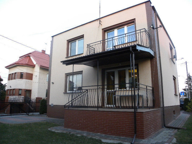 dom wolnostojący, 4 pokoje Płock, ul. Kazimierza Zalewskiego. Zdjęcie 1