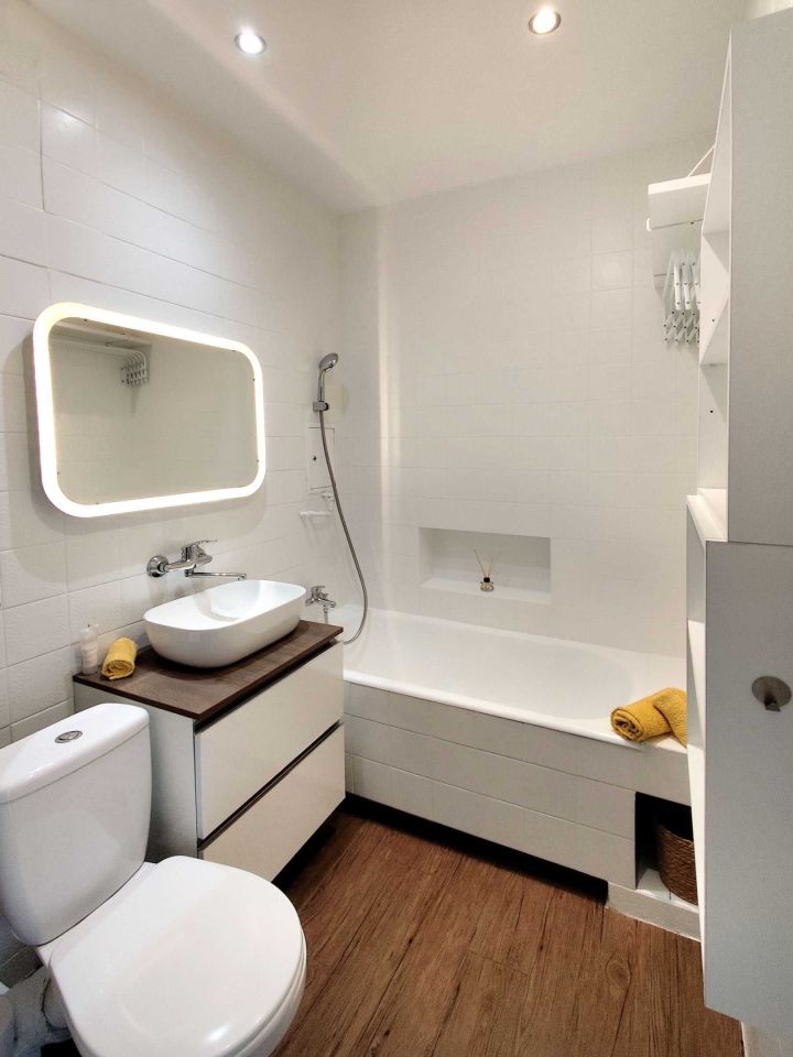 Mieszkanie 2-pokojowe Kraków Nowa Huta, os. Kolorowe. Zdjęcie 3