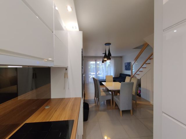 bliźniak, 4 pokoje Radwanice, ul. Spacerowa. Zdjęcie 1