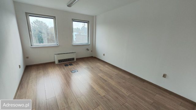 Biuro Tarnowskie Góry, ul. Czarnohucka. Zdjęcie 1