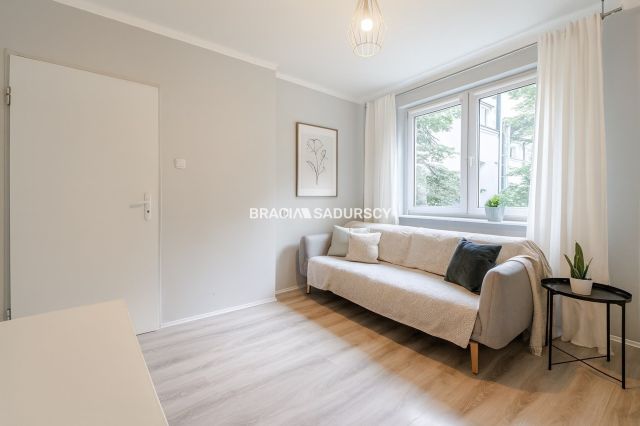 Mieszkanie 1-pokojowe Kraków Krowodrza, ul. Kazimierza Wielkiego. Zdjęcie 2