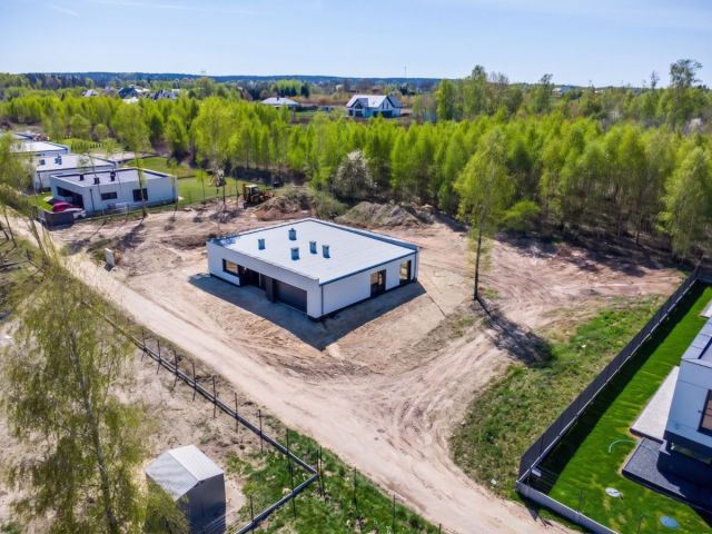 dom wolnostojący, 5 pokoi Józefów. Zdjęcie 2