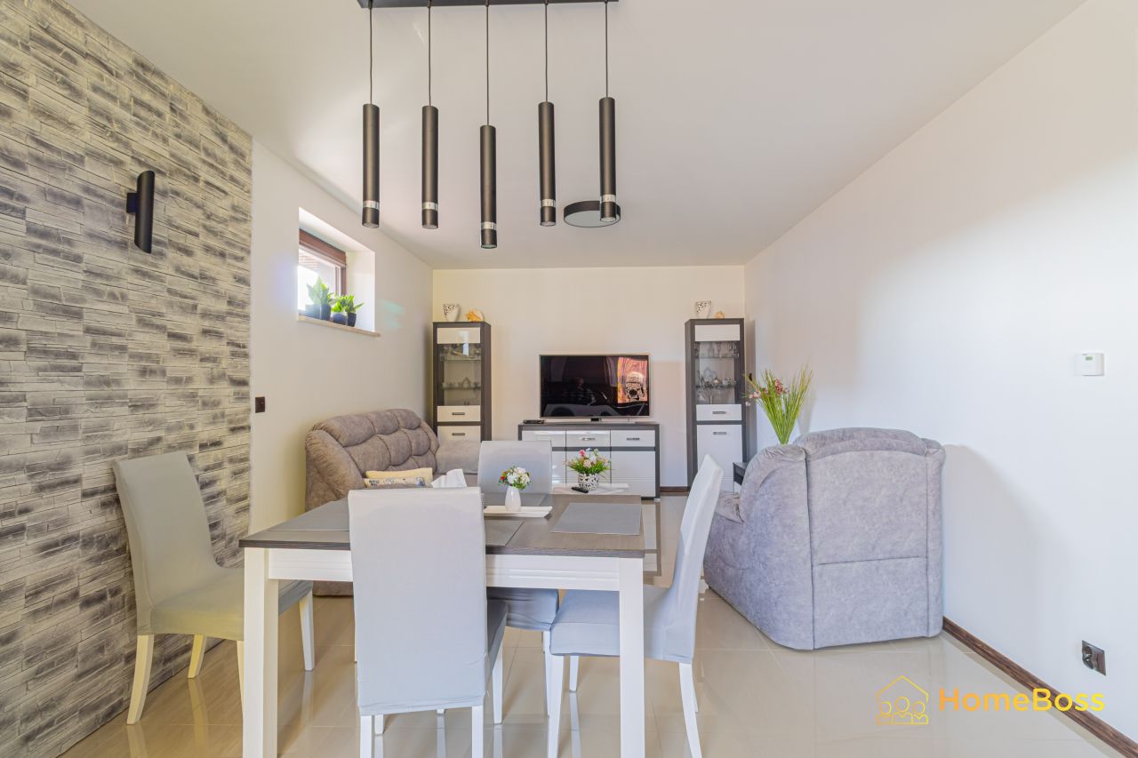 budynek wielorodzinny, 5 pokoi Niestachów. Zdjęcie 3