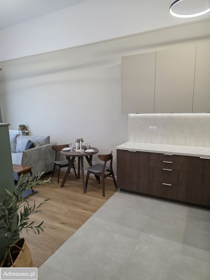 Mieszkanie 2-pokojowe Warszawa Okęcie, ul. Łopuszańska. Zdjęcie 11