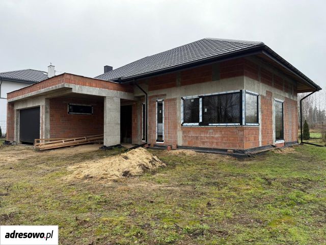 dom wolnostojący, 3 pokoje Brzeziny, ul. Juliusza Słowackiego. Zdjęcie 1
