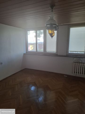 Mieszkanie 4-pokojowe Oleśnica. Zdjęcie 1