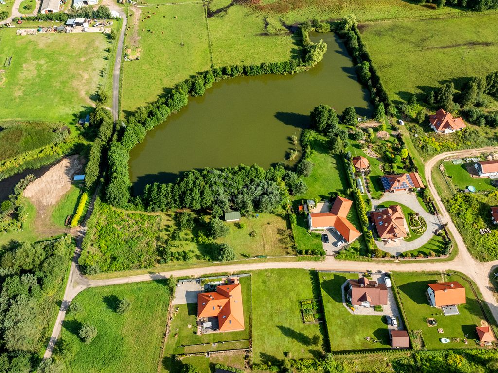 dom wolnostojący, 12 pokoi Warkały, ul. Poziomkowa. Zdjęcie 33