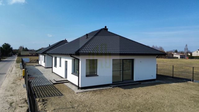 bliźniak, 4 pokoje Budy-Grzybek. Zdjęcie 3