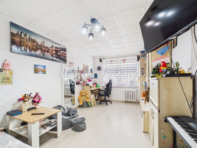 Mieszkanie 4-pokojowe Trzebień. Zdjęcie 10