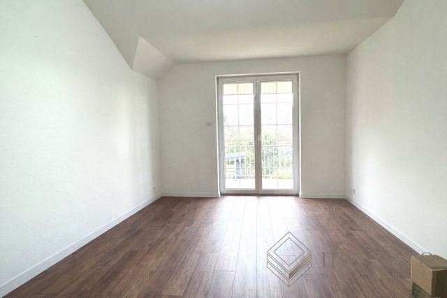 dom wolnostojący, 9 pokoi Zielonka. Zdjęcie 31