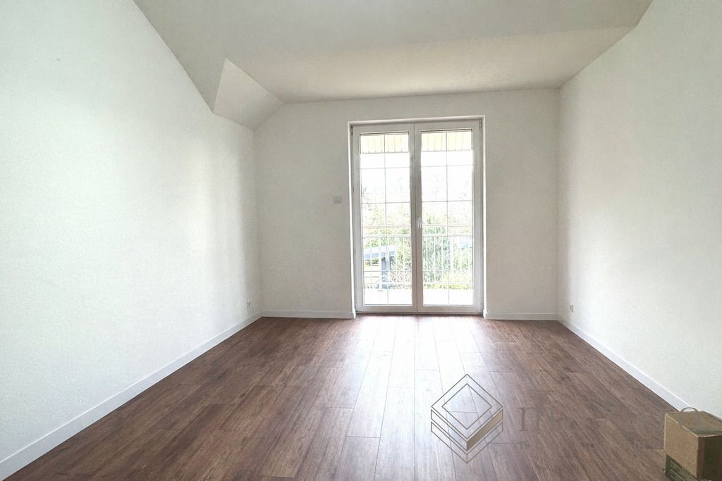 dom wolnostojący, 9 pokoi Zielonka. Zdjęcie 31