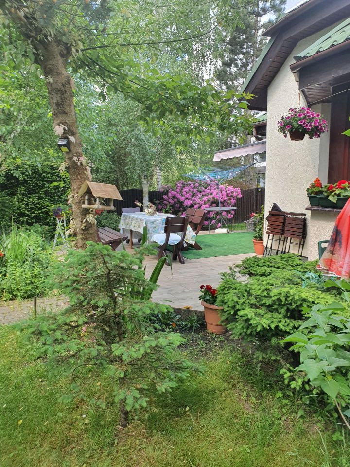 dom wolnostojący, 5 pokoi Czarnów Nowy Czarnów, ul. Topazowa. Zdjęcie 3