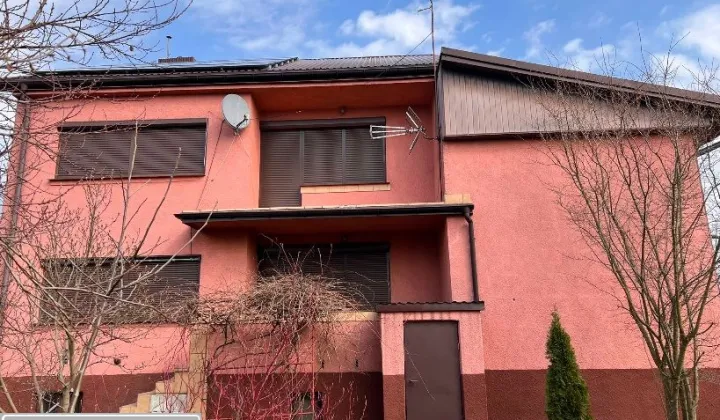 dom wolnostojący, 5 pokoi Bobrowniki, ul. Broniewskiego