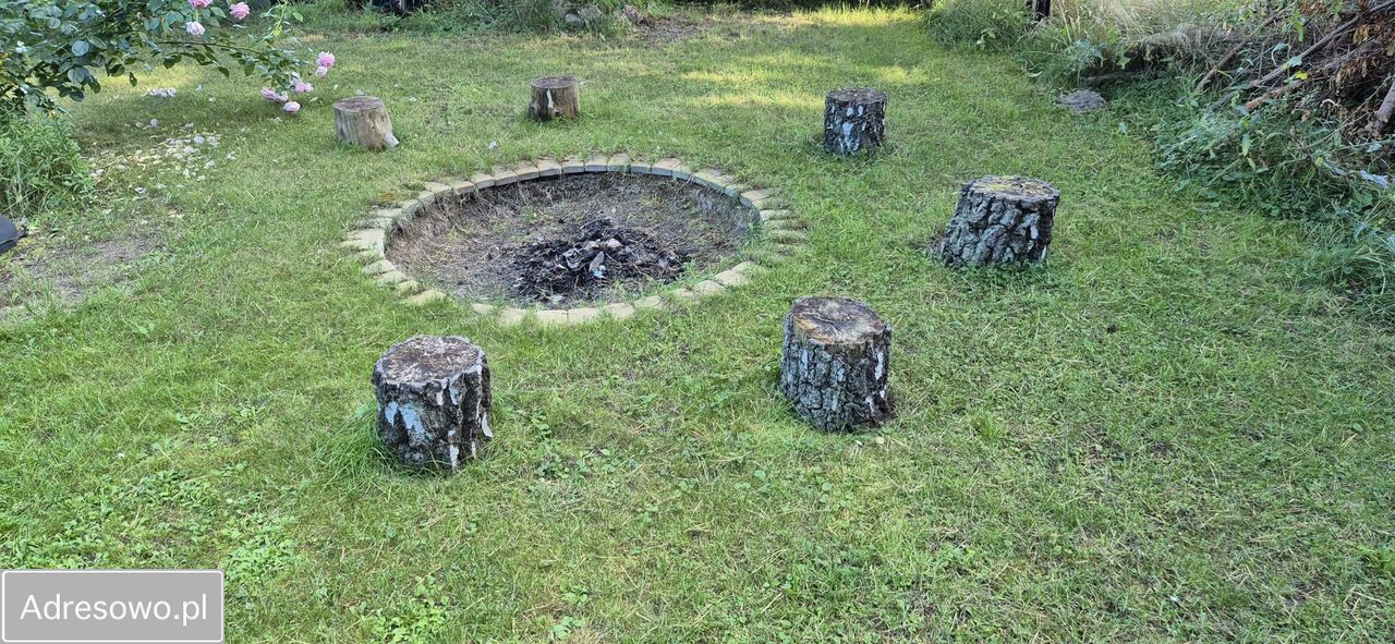 dom wolnostojący, 1 pokój Lutom. Zdjęcie 6