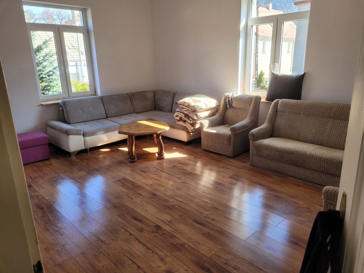 Mieszkanie 4-pokojowe Bardo. Zdjęcie 9