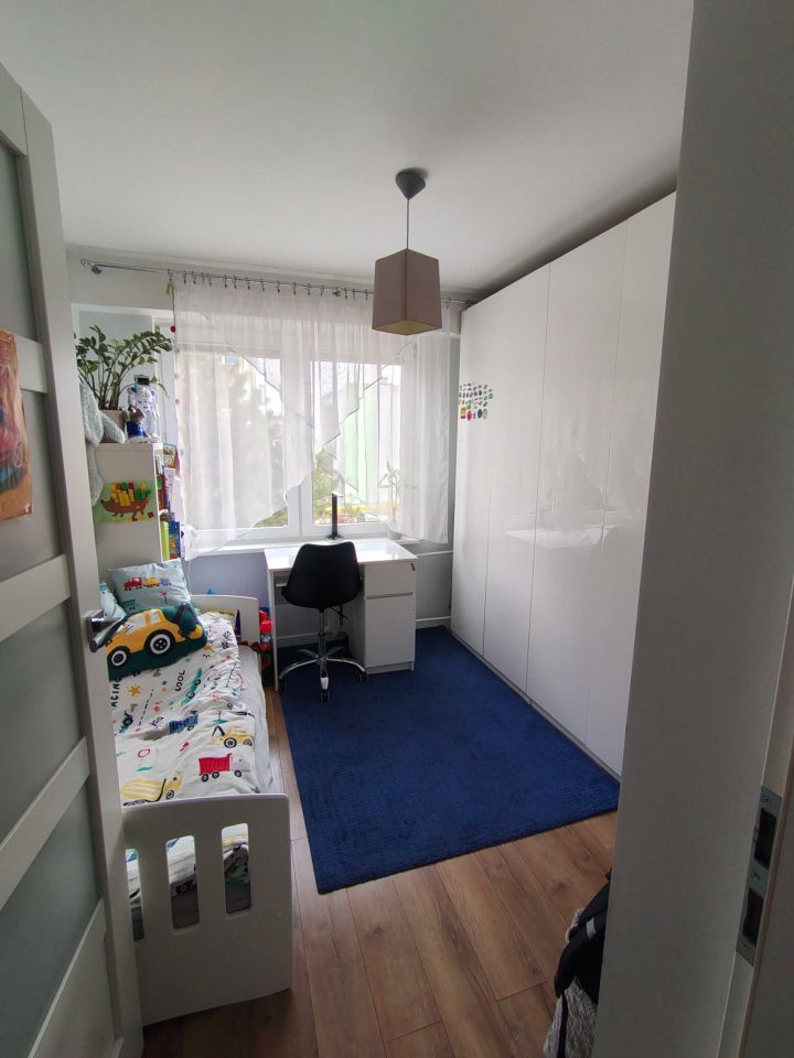 Mieszkanie 3-pokojowe Żyrardów. Zdjęcie 4