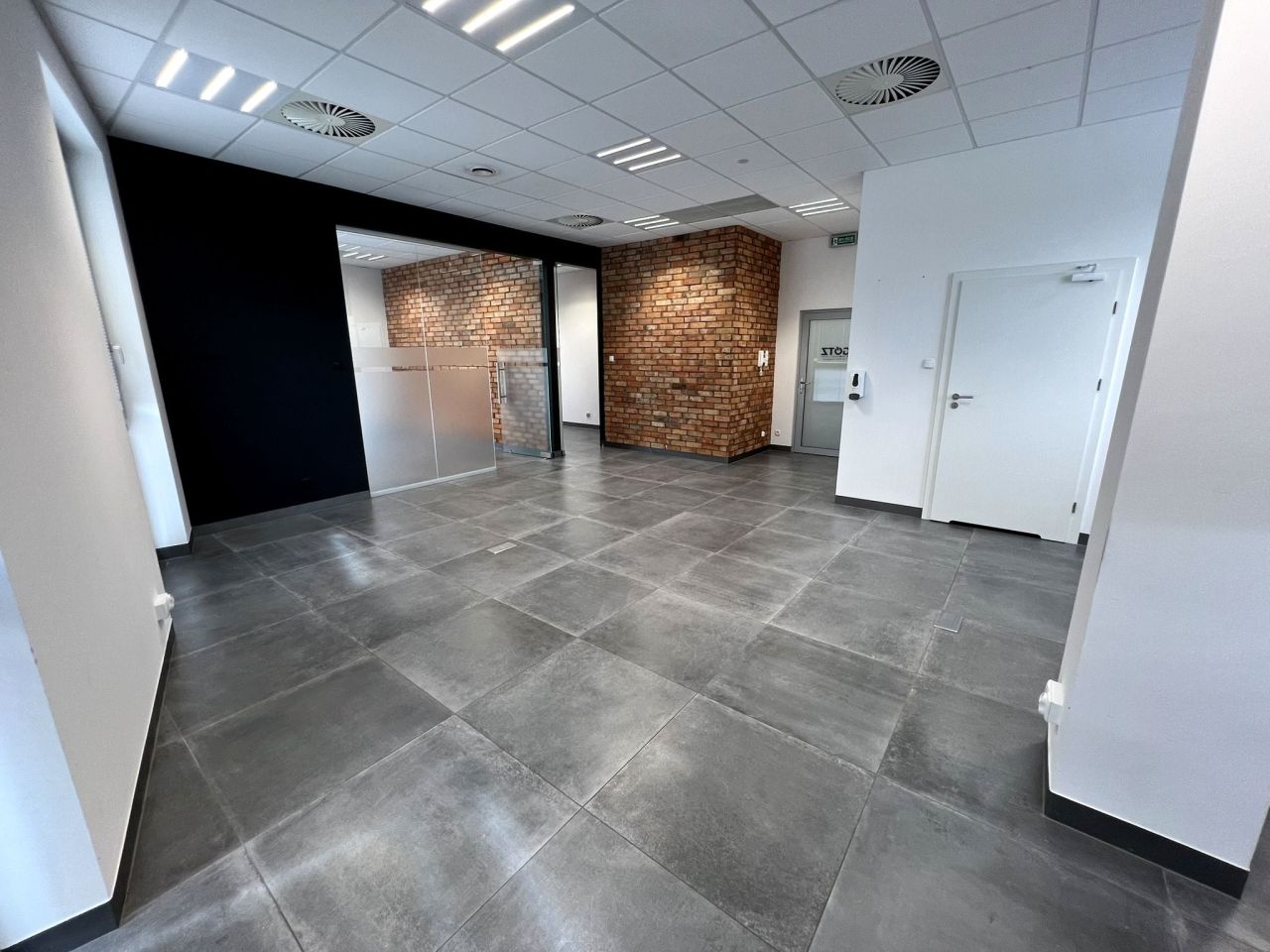 Biuro Wrocław Ołtaszyn, ul. Zwycięska. Zdjęcie 10