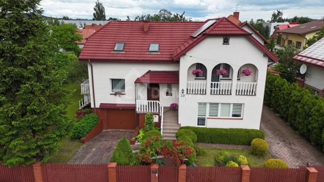 dom wolnostojący, 8 pokoi Kielce Barwinek. Zdjęcie 1