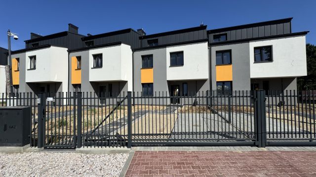 dom szeregowy, 4 pokoje Kiełpin, ul. Wiklinowa. Zdjęcie 1