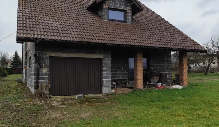 dom wolnostojący, 6 pokoi Poręba