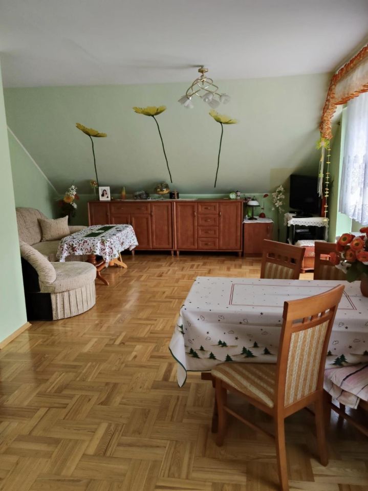 dom wolnostojący, 7 pokoi Srocko, ul. Częstochowska. Zdjęcie 13