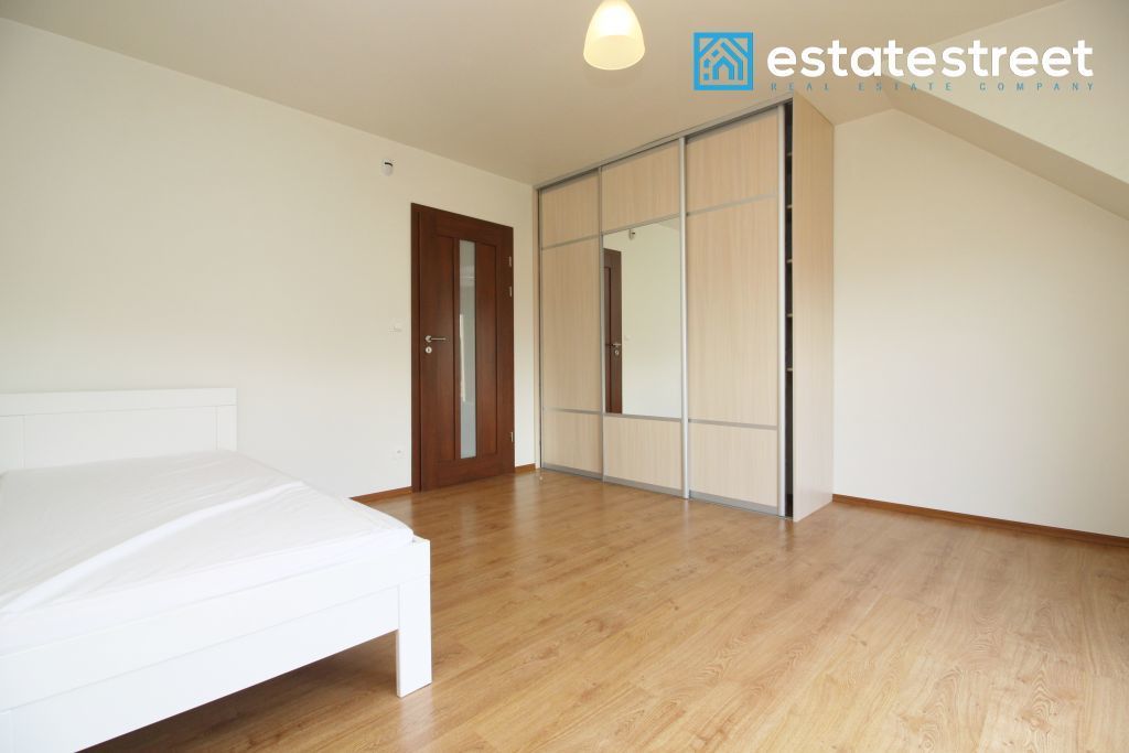 dom wolnostojący, 6 pokoi Kraków Dębniki, ul. Leona Petrażyckiego. Zdjęcie 9