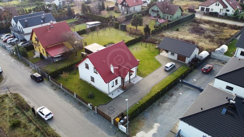 dom wolnostojący, 6 pokoi Chrząstawa Mała, ul. Malinowa