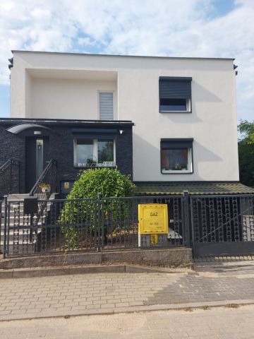 dom wolnostojący, 5 pokoi Człuchów, ul. Fryderyka Chopina. Zdjęcie 1